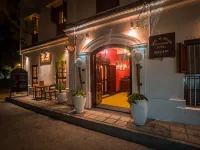 Beyt Al Salaam Hotels in Кам'яне місто