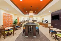 홀리데이 인 익스프레스 호텔 & 스위트 레이크랜드 노스 I-4