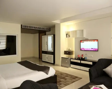 Kingdom Hotel Hotels in Moga