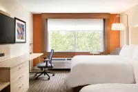 Holiday Inn Express & Suites BLYTHE by IHG - parking