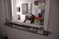 เรียส์ อินน์ บายเดอะซี