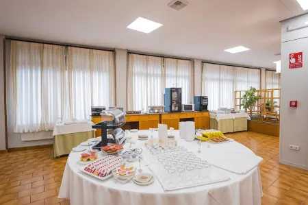 Hotel Alda Boiro Отели в г. Пуэбла-дель-Караминьяль