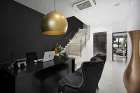 "โรงแรมเดลฟิน"