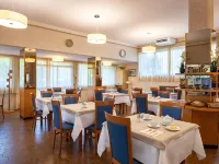 Hotel Parco dei Pini - 100mt Dal Mare 폴로니카 호텔