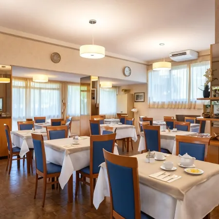 Hotel Parco dei Pini - 100mt Dal Mare