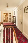 OYO Rayanne House Guest Accommodation Các khách sạn ở Holywood
