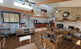 AmericInn by Wyndham Albert Lea