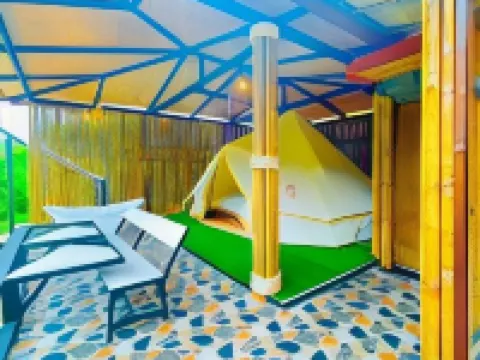 บริดจ์ ฮิลล์ คาเฟ่ แกลมปิ้ง โรงแรมในอำเภอ พนม