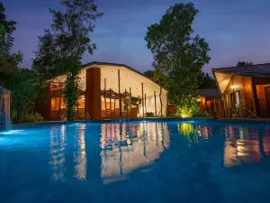 Vyna Hillock Resort