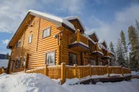Castle Mountain Chalets Hotels near Banff National Park