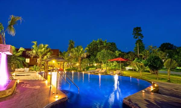 Bueng Bua Thong Resort