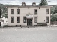 St James Hotel