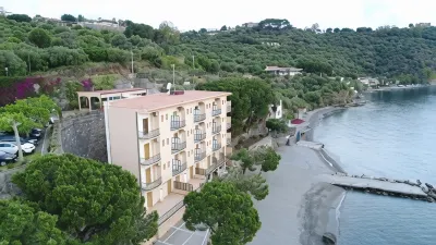 Hotel Ristorante Riviera Lido Hotel in zona Lungomare di Spadafora