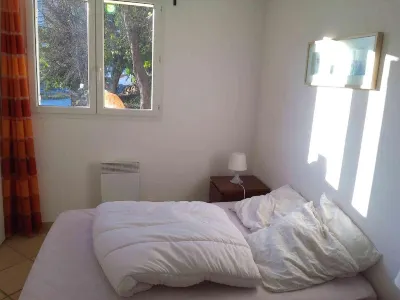 Beau Gîte Indépendant en rez de Jardin