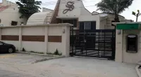 Scarlet Lodge