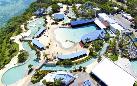 Hoshino Resorts Risonare Guam Отели в г. Тамунинг