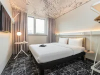 Ibis Düsseldorf Airport Hotels near Stockum