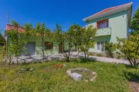 Apartment Jelen - Homestays