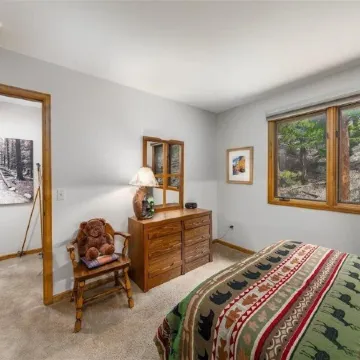 Perfect Family Cabin, Walking Distance to RMNP and the River in Aspen Brook + AC