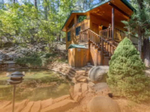 Cozy Cabin with Fireplace and Whirlpool Tub - Serene Mountain Escape