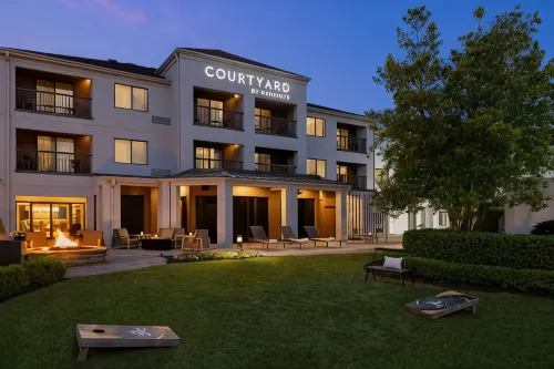 Courtyard Greenville Hotels in Greenville