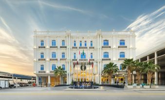 Luxury Night Hotel