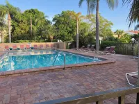 Captiva Beach Resort (Open Private Beach Access) Hotels in Osprey