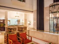Abad Atrium Hoteles cerca de Manejo de la Marina