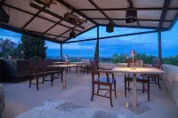 Pyrgos Petropoulaki Hotels in Selinitsa