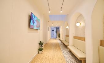 L'Amie Hotel & Studio