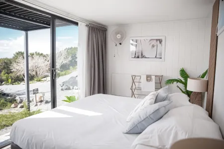 Aotearoa Surf Eco Pods Отели рядом с достопримечательностью «Мангохай Музеум»