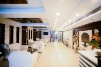Hotel Raj Residency - Parkplatz