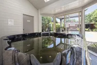 National Hotel Complex Bendigo - Hot Tub