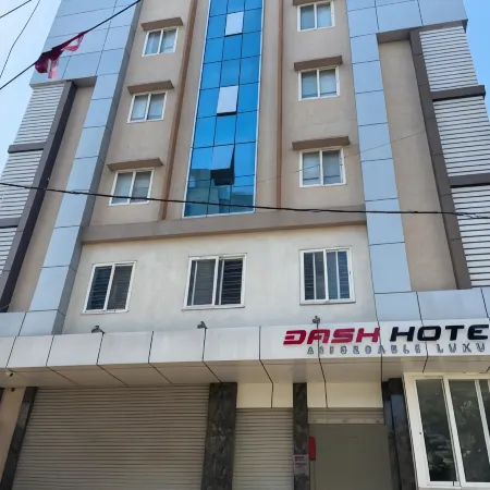 Dash Hotels - Affordable Luxury Отели рядом с достопримечательностью «Конгресс-центр Subham»