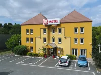 Kyriad Direct Bordeaux Lormont Hotel a Lormont