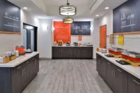 Hampton Inn by Hilton Kansas City Northeast - Breakfast