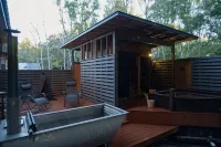 Hotel Both Hotels in Shari