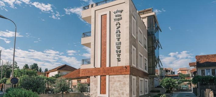 Villa Royal Apartments Hotels in Tivat