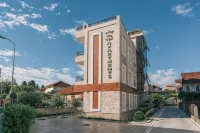 Villa Royal Apartments