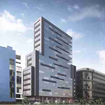 Icon 100 Luxury Apartasuites Hotel Exterior