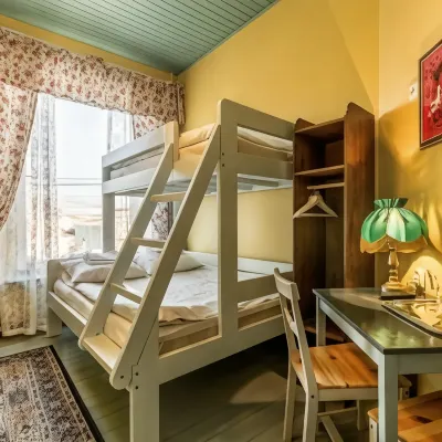 Friends by the House of Books Hotels in Sankt Petersburg