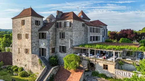 Château Hôtel la Terrasse - Teritoria Отели в г. Суйяк