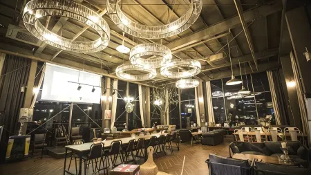 I Square Hotel Отели в г. Кимхэ