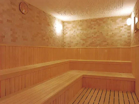 Hotel New Tanegashima Отели рядом с достопримечательностью «Nishinoomote port offshore Breakwater north Lighthouse»