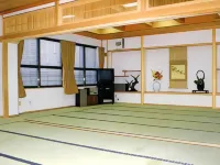 Tatsumi Ryokan Hotel dekat Stasiun Igaya