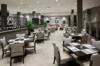 Holiday Inn & Suites PHILADELPHIA W - DREXEL HILL by IHG - Pools