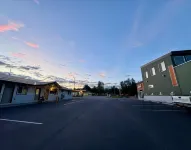 The Pioneer Motel - parking