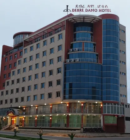 Debredamo Hotel Отели рядом с достопримечательностью «Собор Святой Троицы»