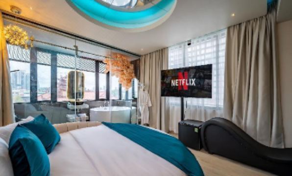Midas Hotel