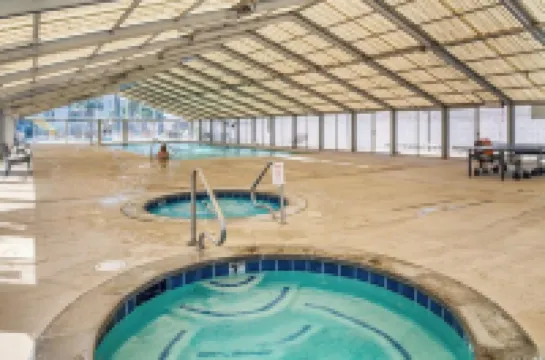 Las Palmas! Beds for 9-10! 3Bed 2Bath, Bunks for Kids! Huge Deck!